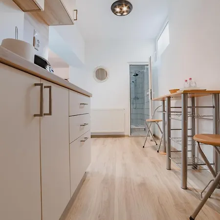 Old Town Studio Apartment *
